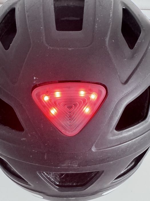 Kask rowerowy męski Abus rozm. 58-63cm czarny lampka