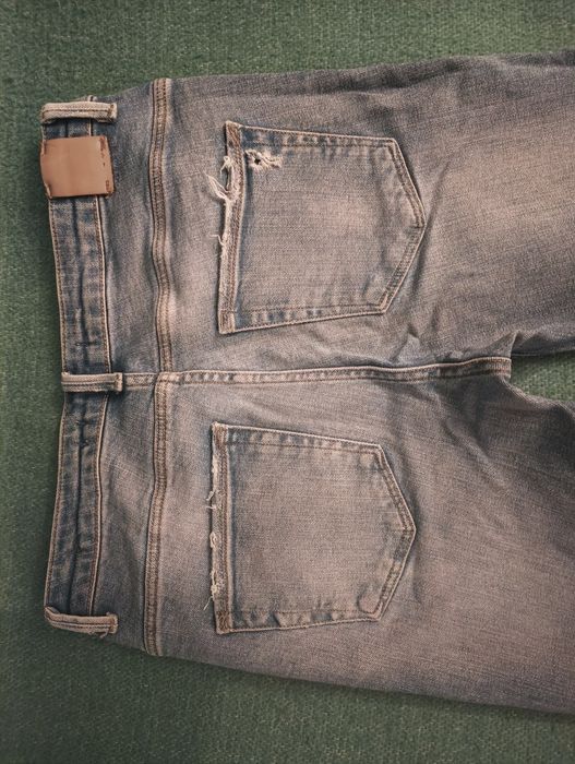 Spodnie z dziurami ZARA