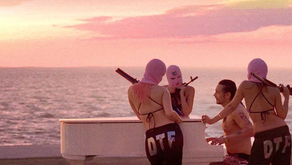 SPRING BREAKERS  Viagem de Finalistas (James Franco/Selena Gomez) NOVO