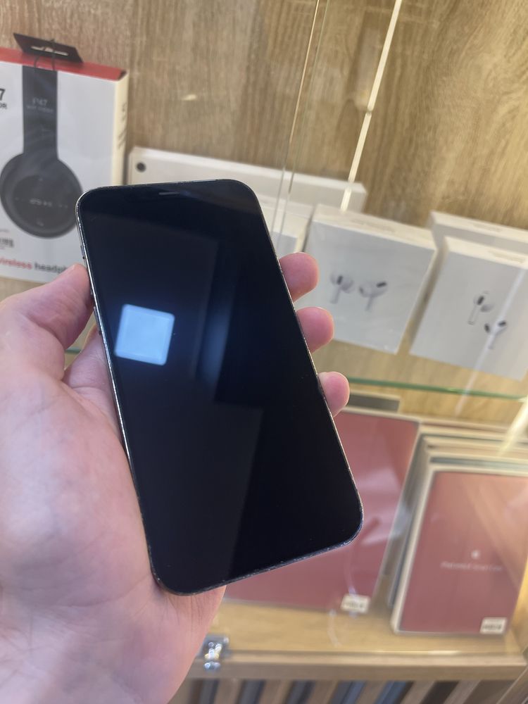 iPhone 12 Pro 128/256/512Gb з гарантіє від магазина