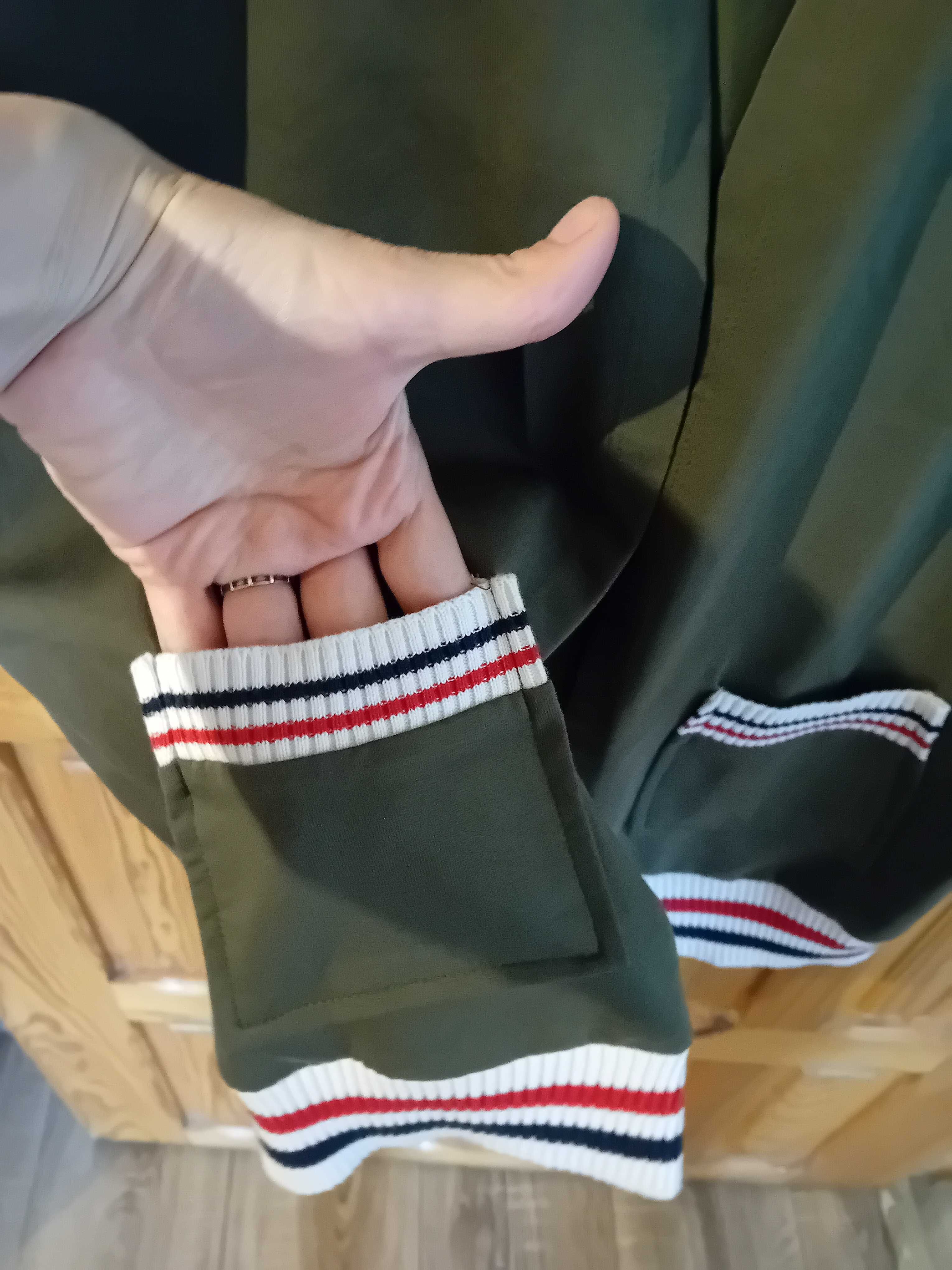 bluza dresowa bez zapięcia khaki zielona s jak nowa + gratis