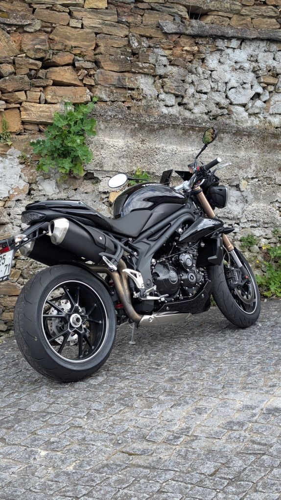 Triumph Speed Triple 1050 94
