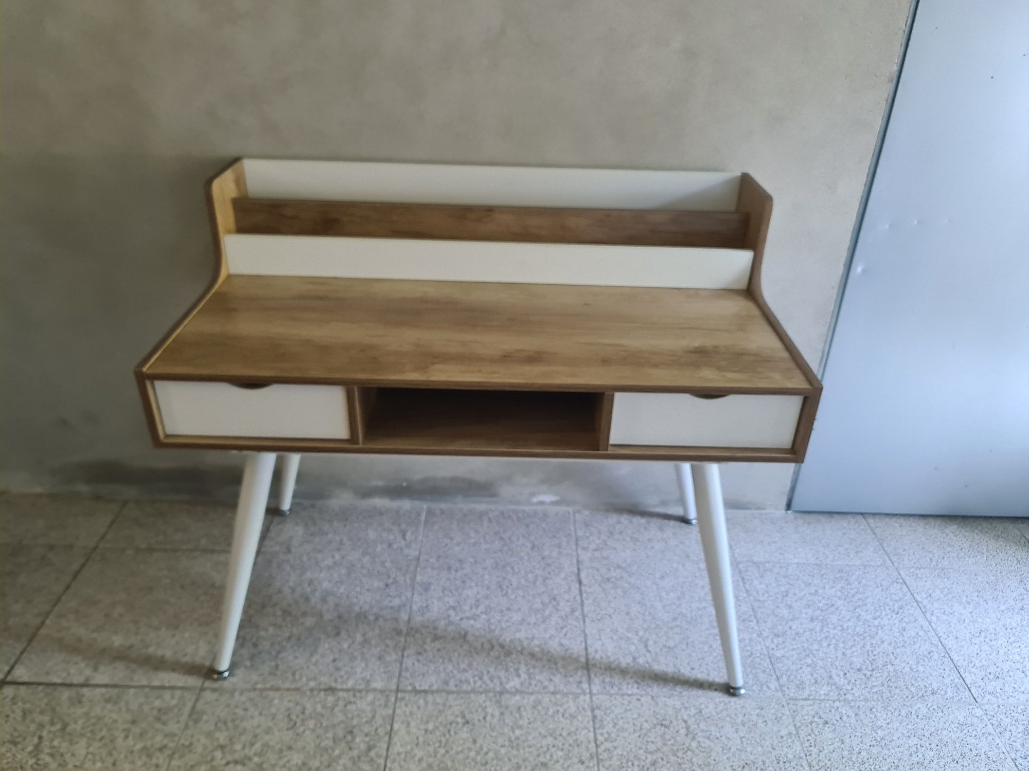 Secretária para venda