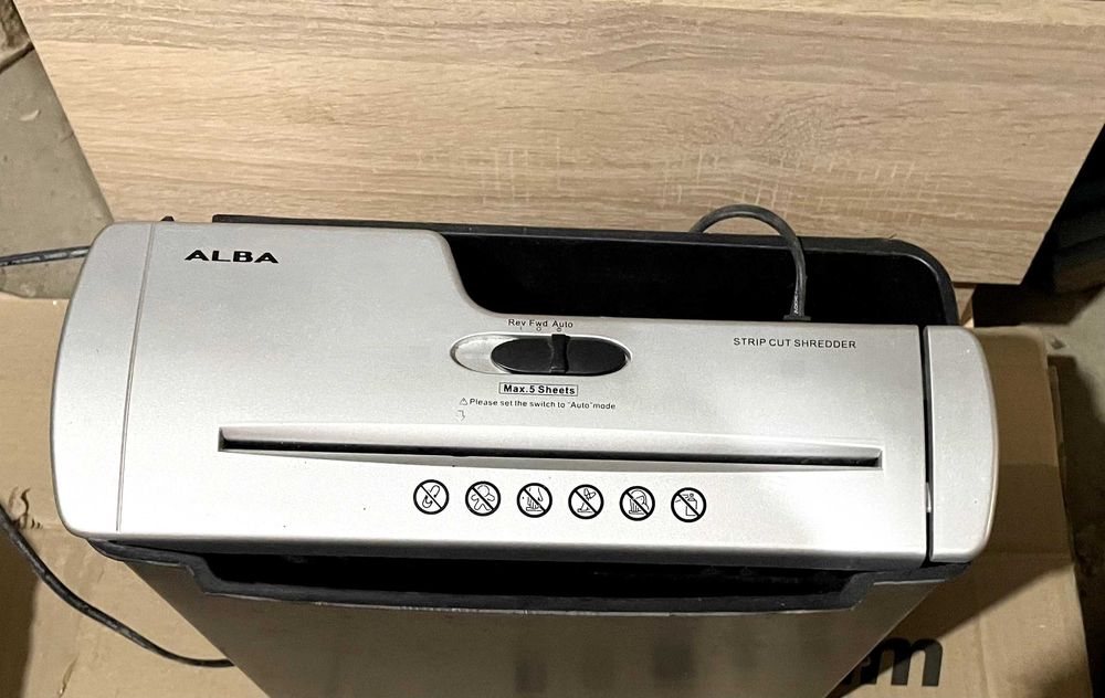 Офісний шредер знищувач паперу "ALBA" ( Model : S202 )
