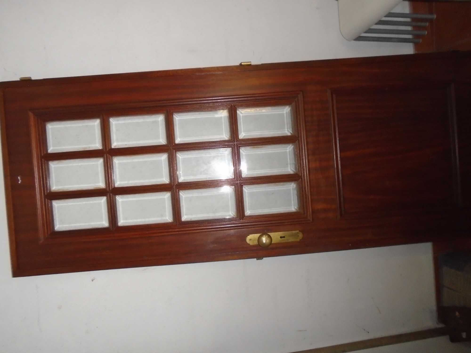 Porta toda em madeira para interior, sem aros, 2 m alt. x 75 cm larg