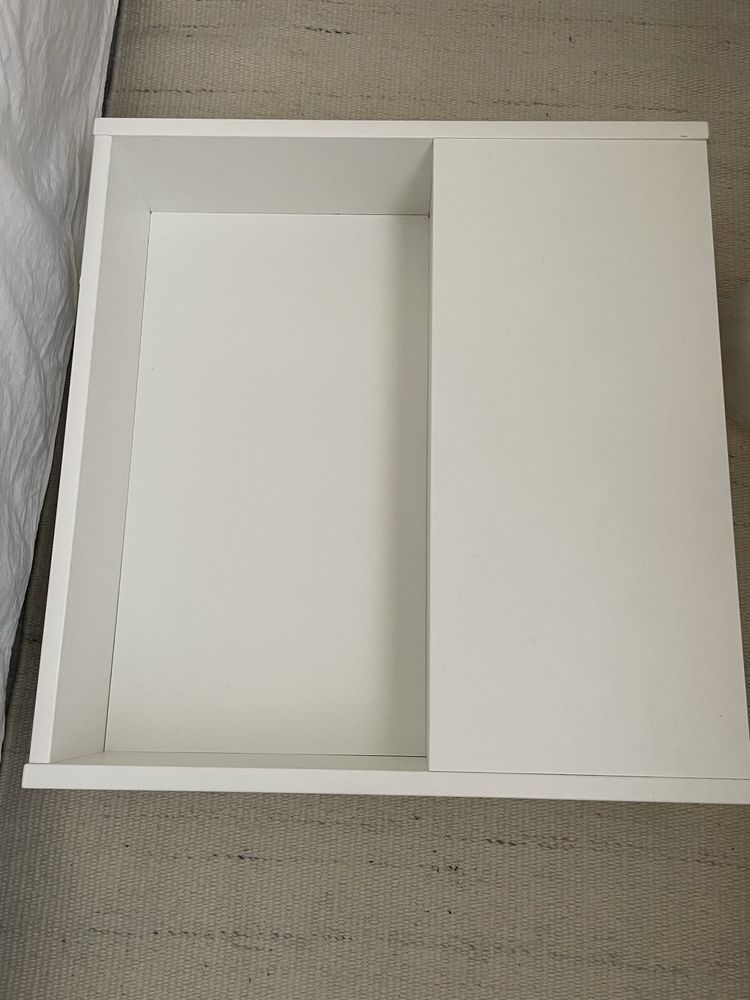 Mesa de Cabeceira / Gavetão FREDVANG IKEA