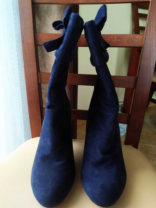 Botki zamszowe na obcasie  CCC rozmiar 39 jak nowe