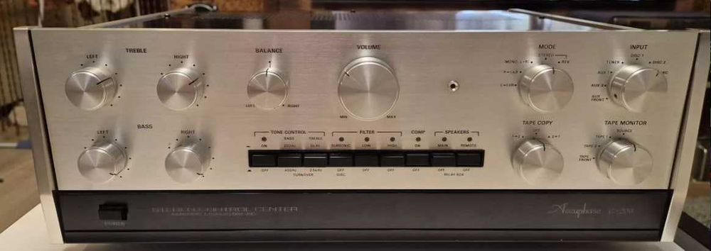 Przedwzmacniacz Accuphase C-200
