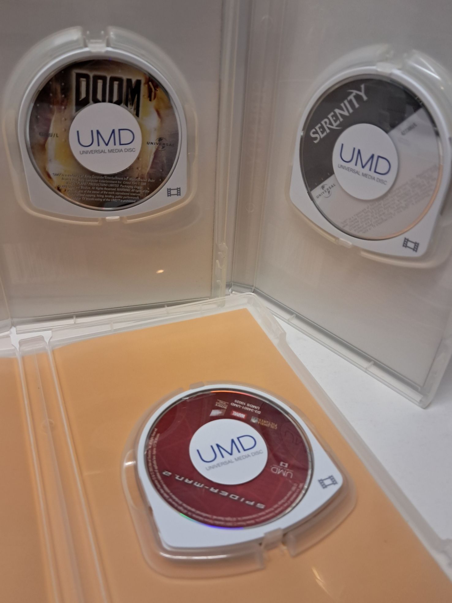 Filmes UMD - Doom, Spider-Man 2 e Serenity (PlayStation Portable, PSP)