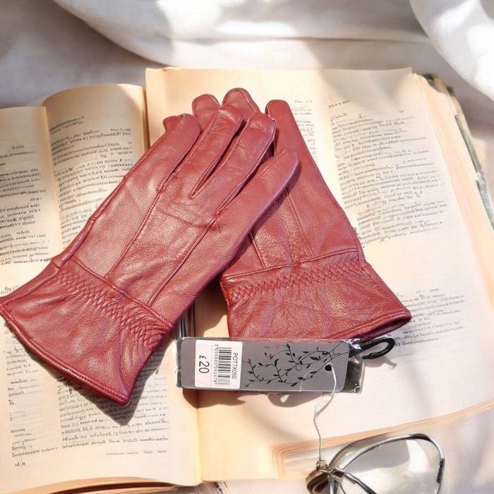 Жіночі НОВІ перчатки рукавички 100%шкіра