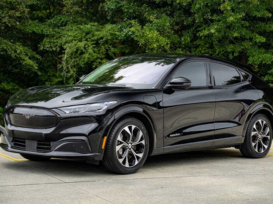 Ford Mustang Mach-E Premium      2022