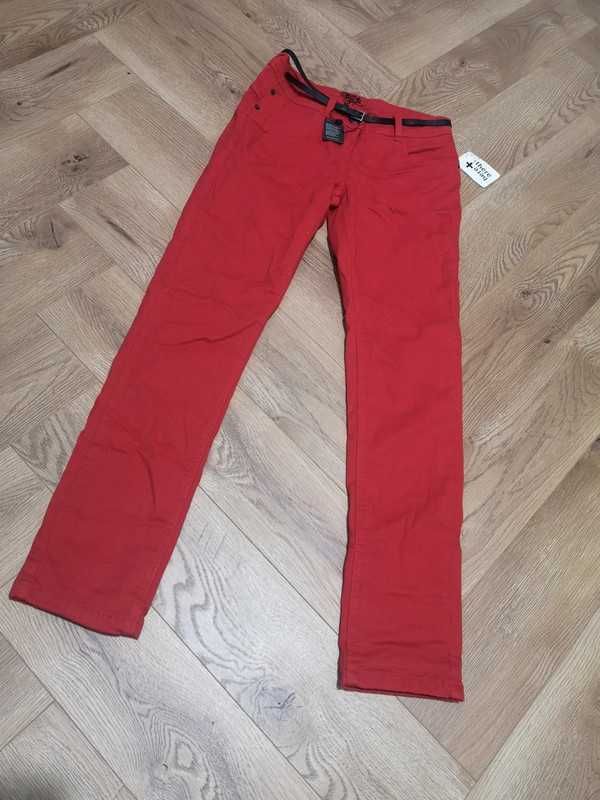C&A there here czerwone ocieplane jeansy termo r. 152 cm / XS