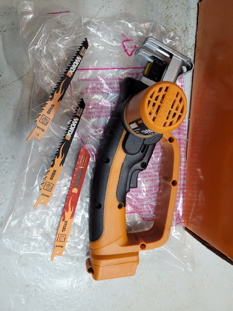 Akumulatorowa Piła Ręczna Quiksaw WORX 20V WG894E.9