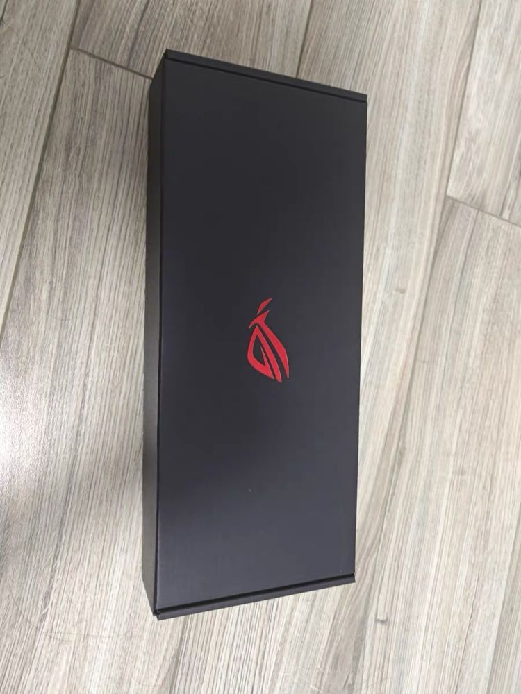 Asus ROG Falchion Ace HFX |  НОВА Запакована +защитка на верхню панель