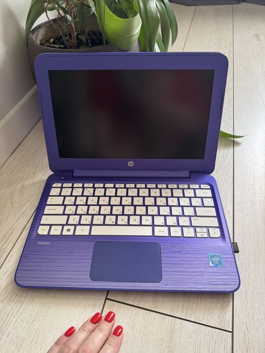 Ноутбук HP Stream 11-r001ur Purple