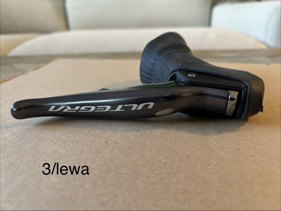 Klamkomametka Ultrgra di2 ST-R8070 Lewa 2x11