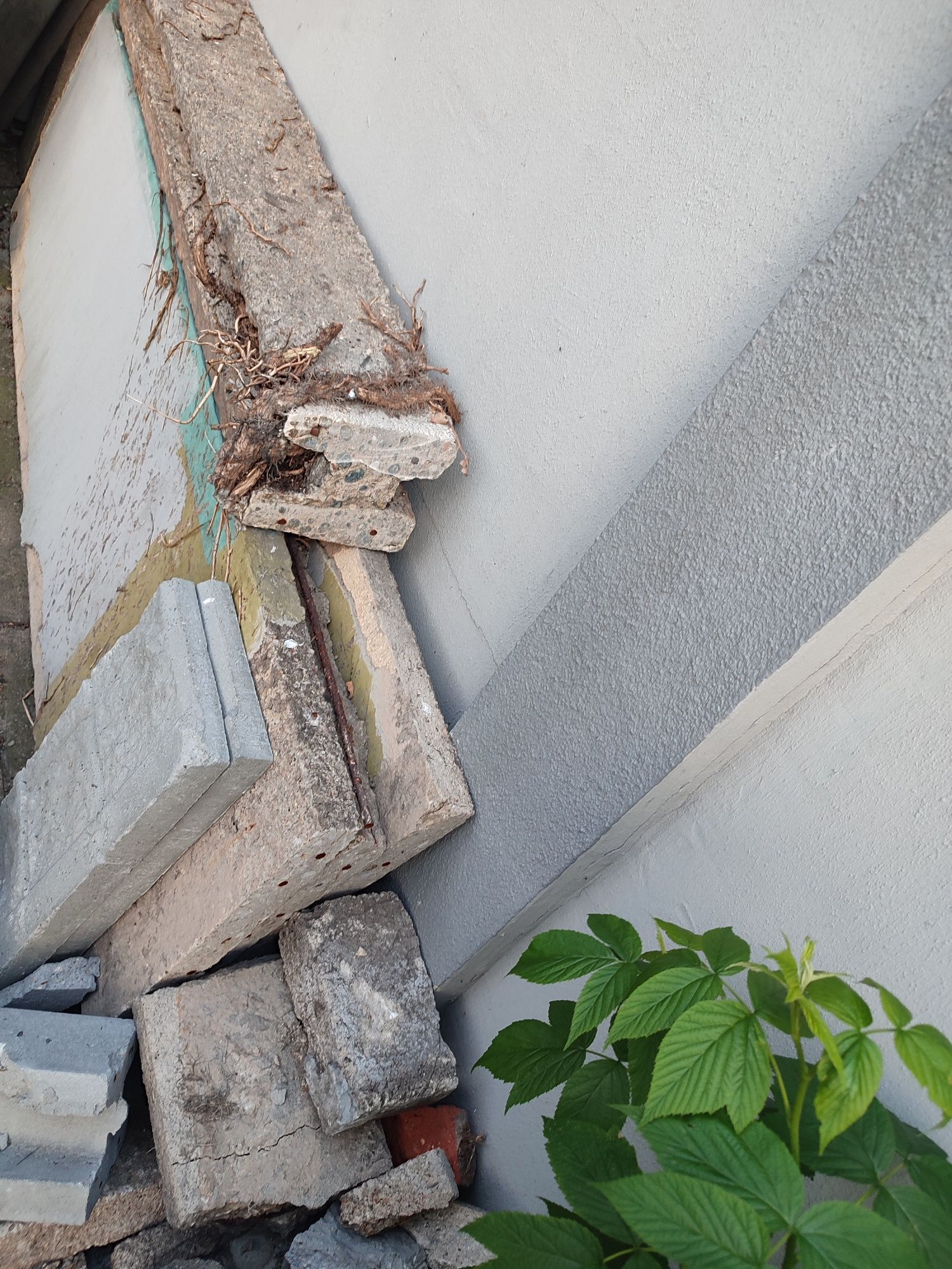 Oddam za darmo płyty od płotu oraz słupek