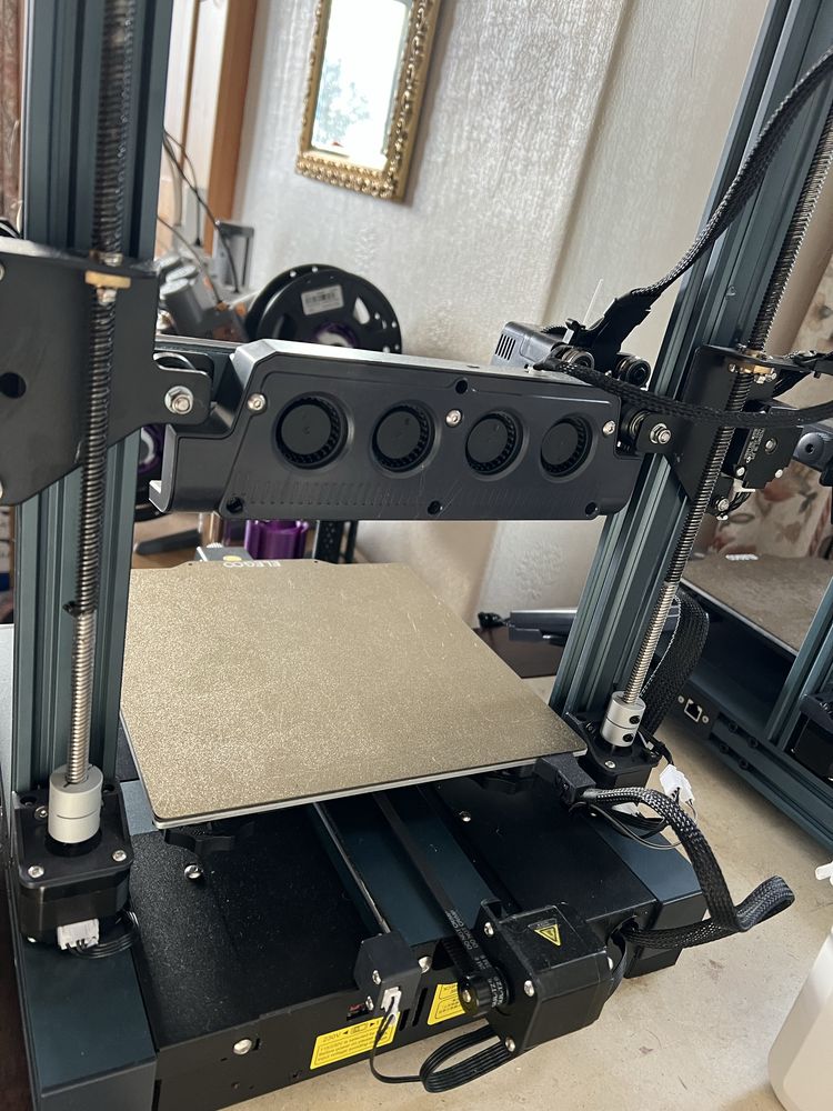 Продам 3D-принтер Elegoo Neptune 4 Pro
