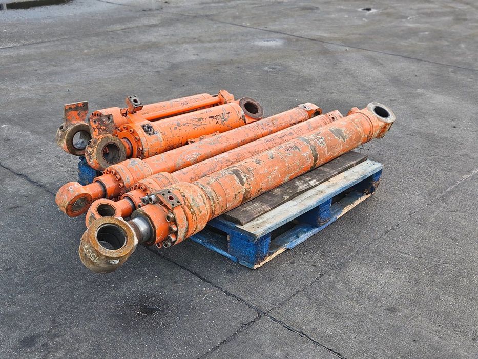 siłownik hydrauliczny do koparki używany