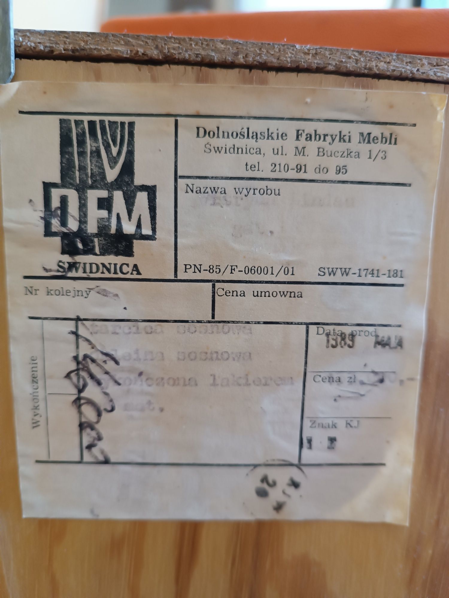 Drewniana sosnowa witryna wisząca dfm świdnica