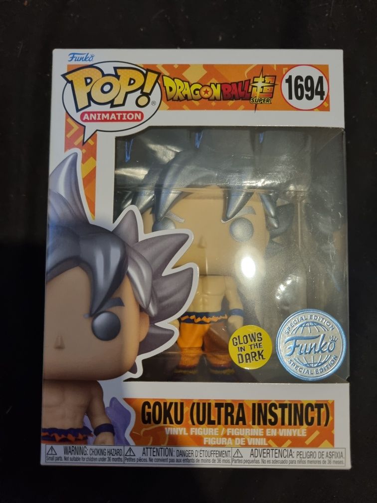 Goku Ultra instinct Funko pop GITD