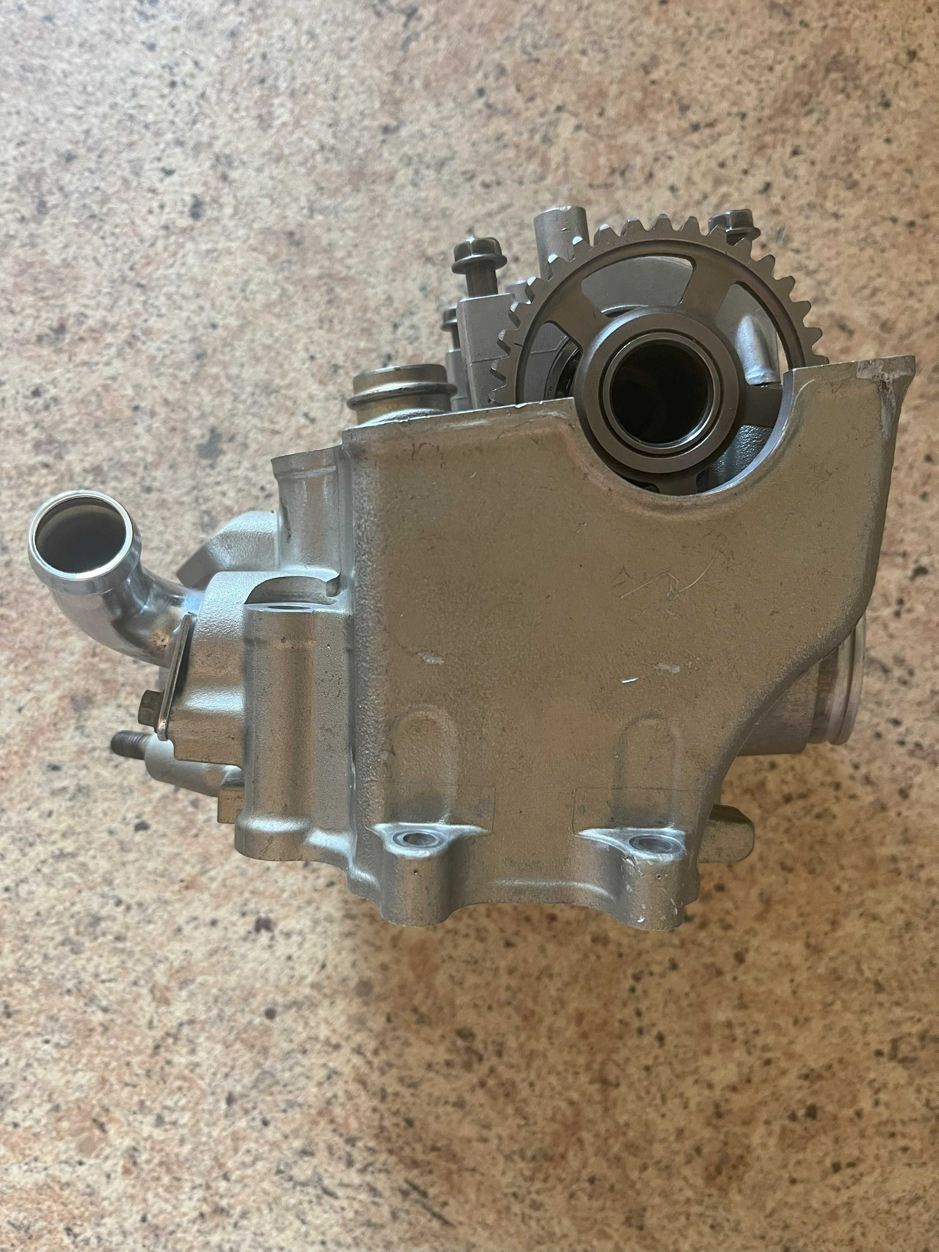 Głowica sprawna wałek rozrządu pokrywa HONDA CRF 250 / 04-09