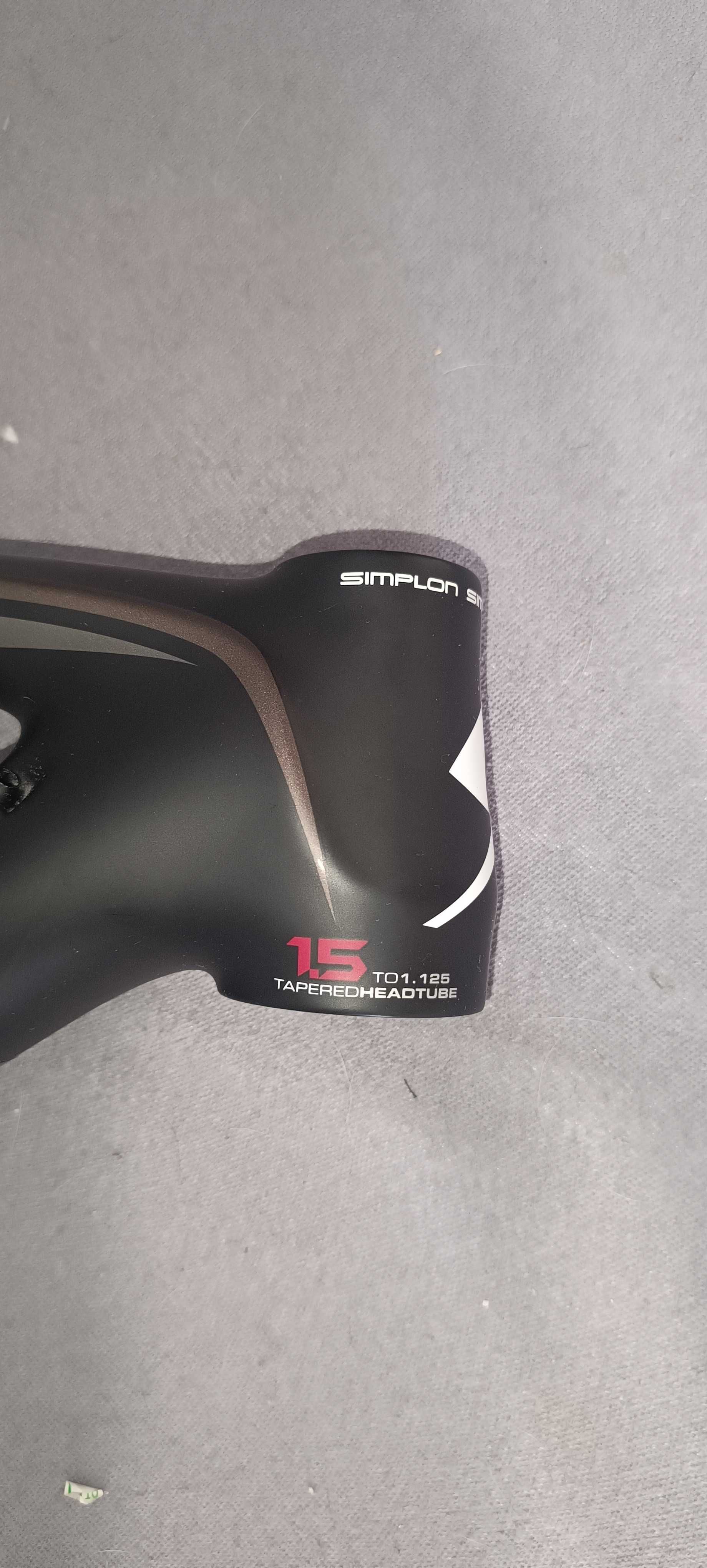 Rama carbonowa SIMPLON rozmiar M.