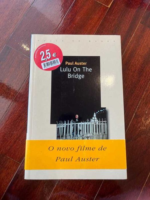 Livro Lulu on the Bridge