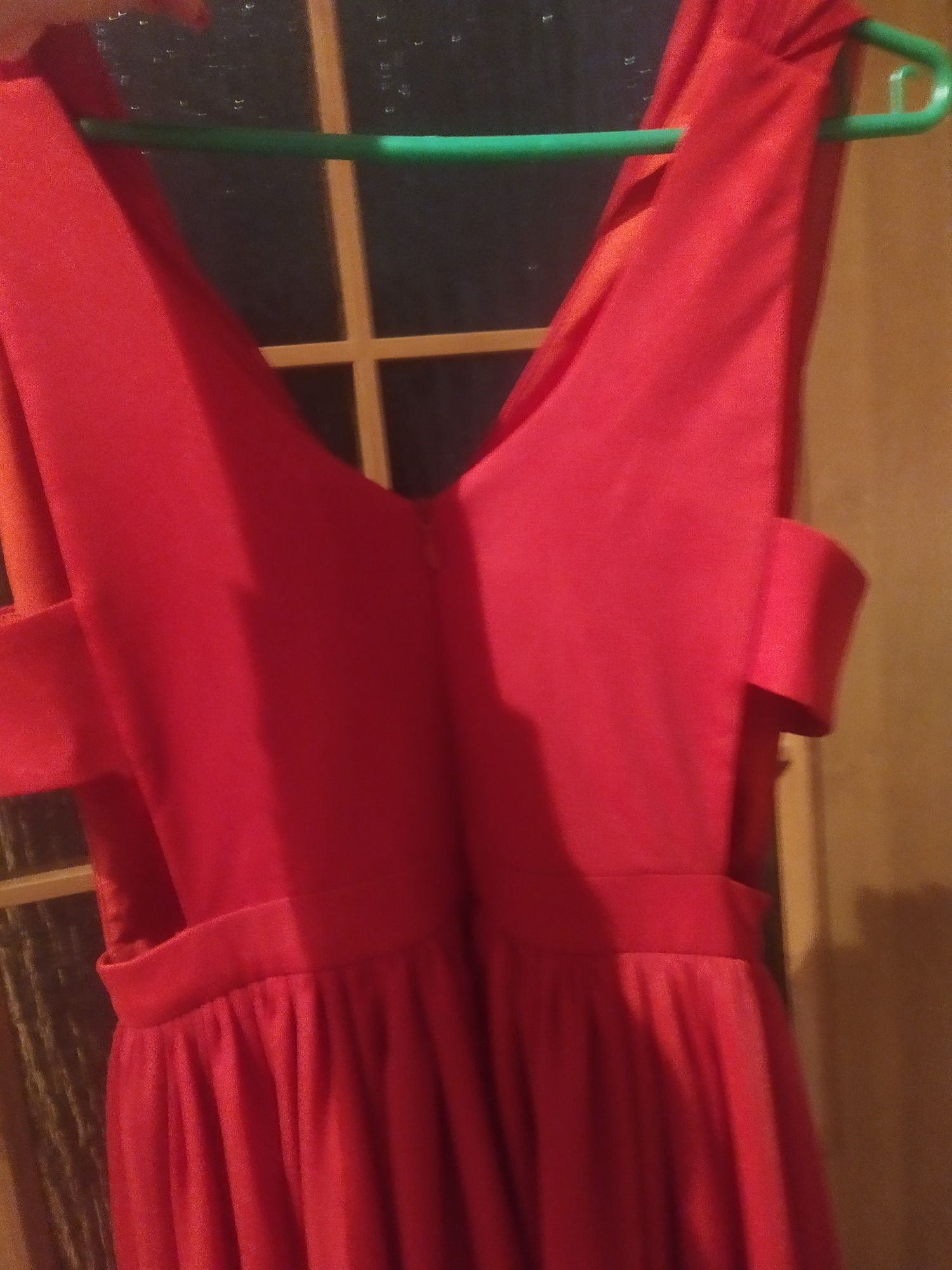 Śliczna czerwona sukienka xs