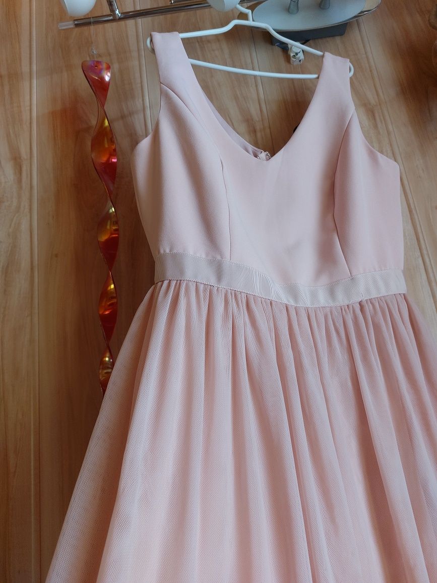 Tiulowa sukienka pudrowy róż House XS