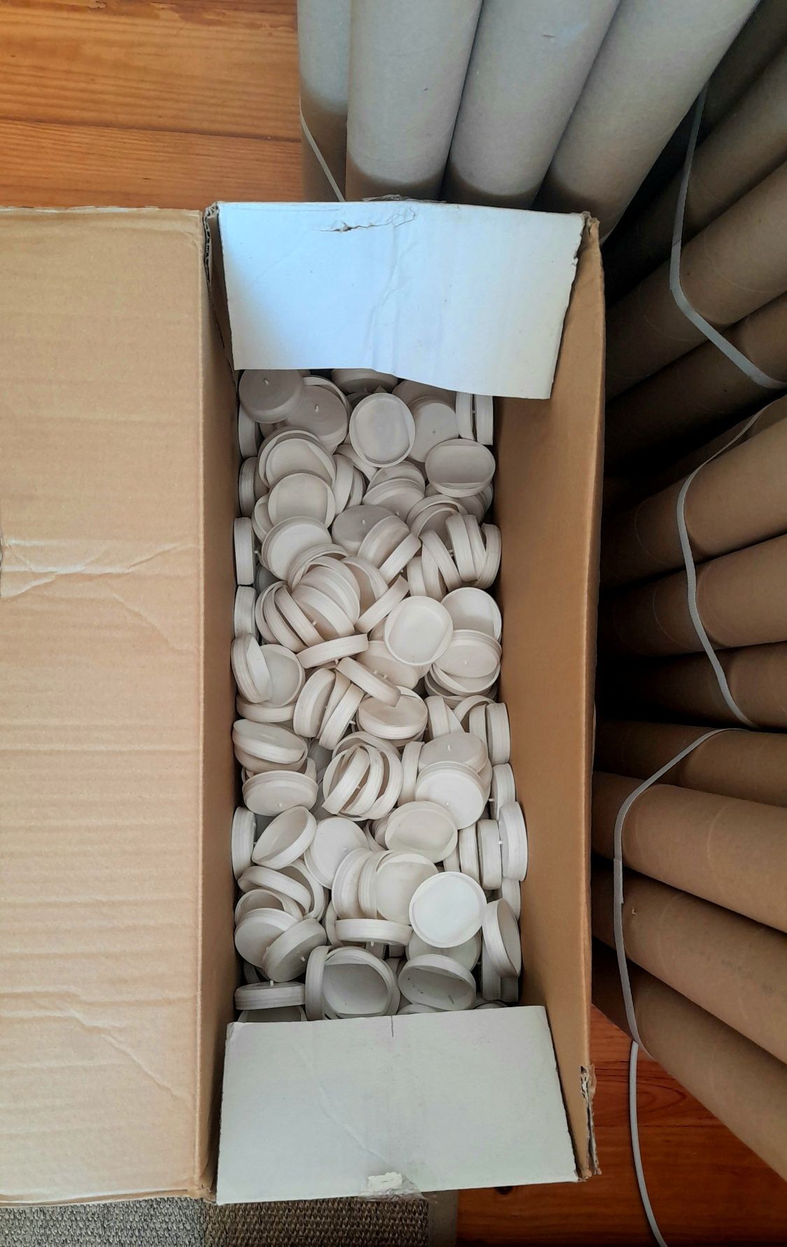 70 tubos A2 de envio, em cartão com tampa