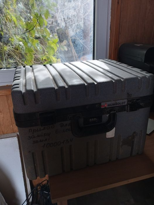 Прилад для заміру вологості землі Humblond