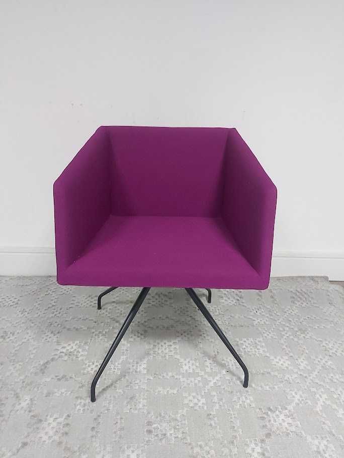 Krzesło na obrotowej nodze Madera Moma Studio
