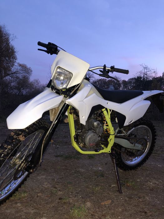 Мотоцикл bse j3d