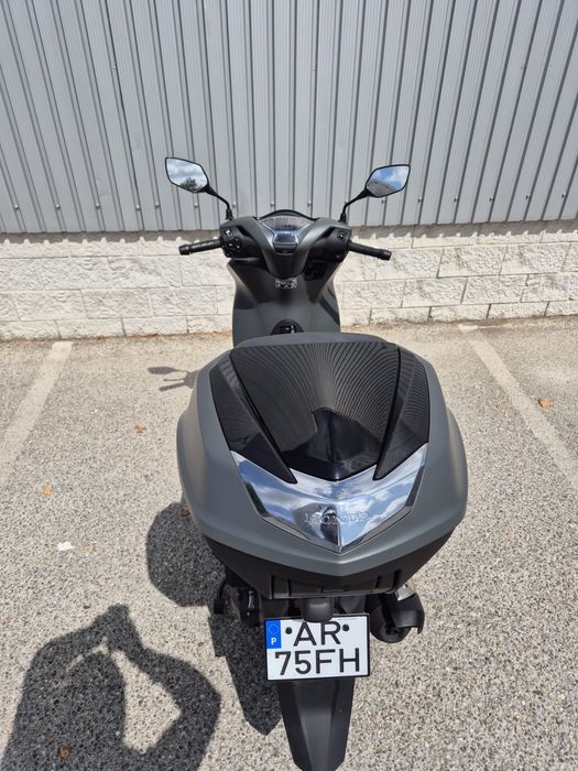 Honda SH 125 Ano 2023 Só 130km PCX