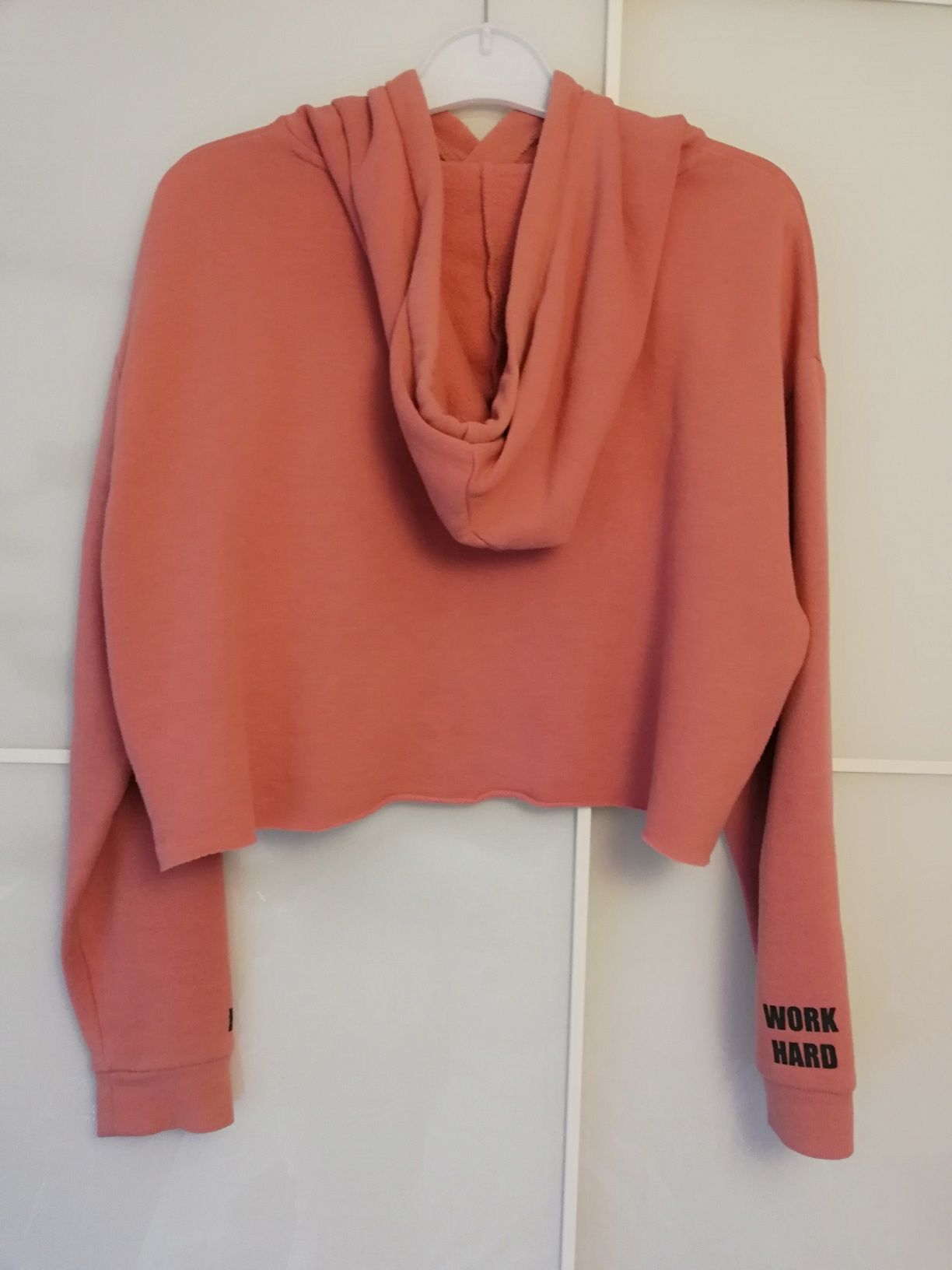 Koralowa krótka bluza
