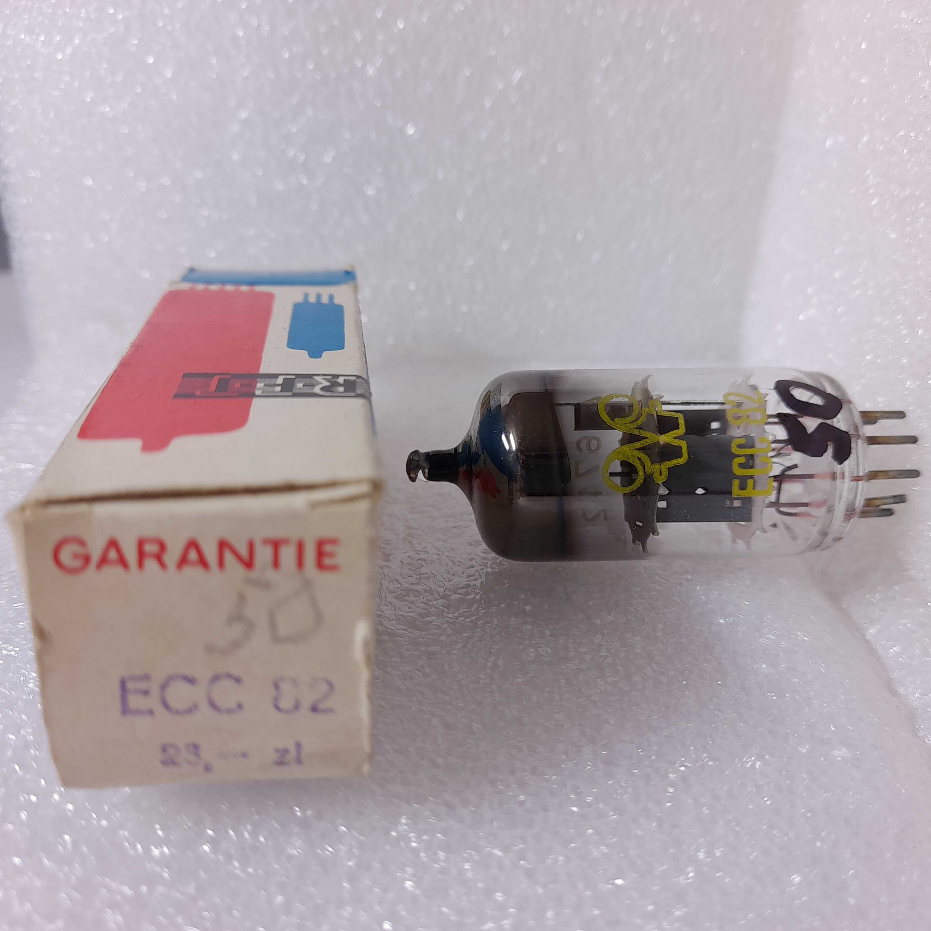 Lampy elektronowe ECC82 RFT NOS