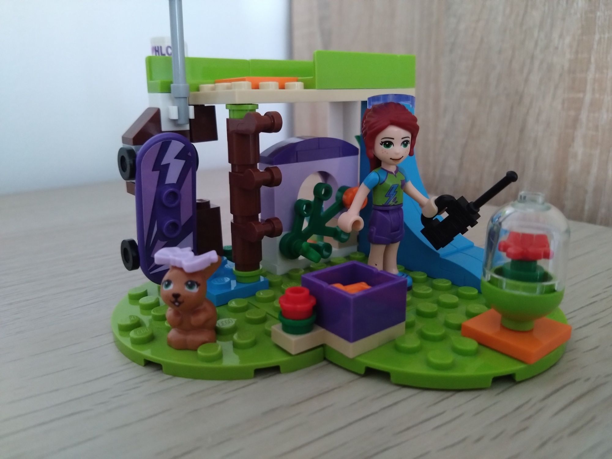 Lego Friends 41327, sypialnia Mii