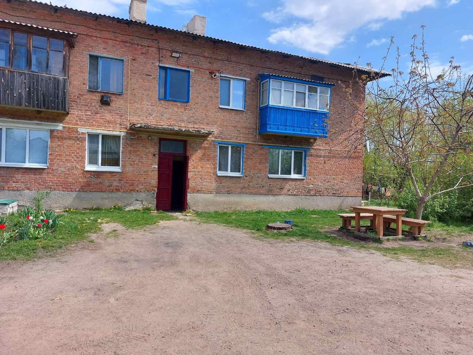 Продам 3 кВ в Черняхові