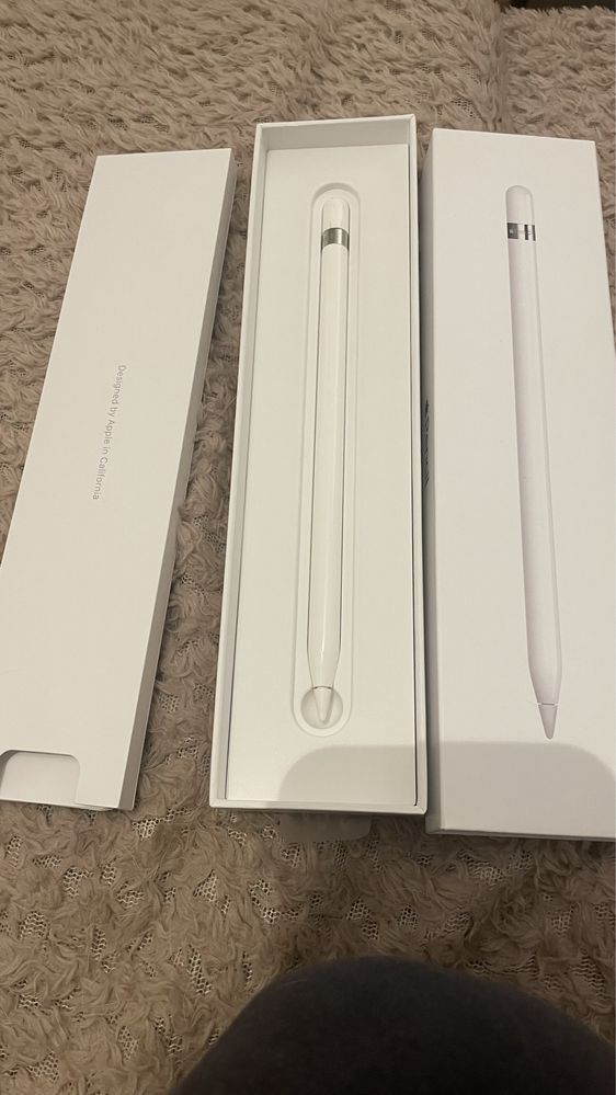 Uszkodzony Apple pencil , laduje sie i laczy z urzadzeniem