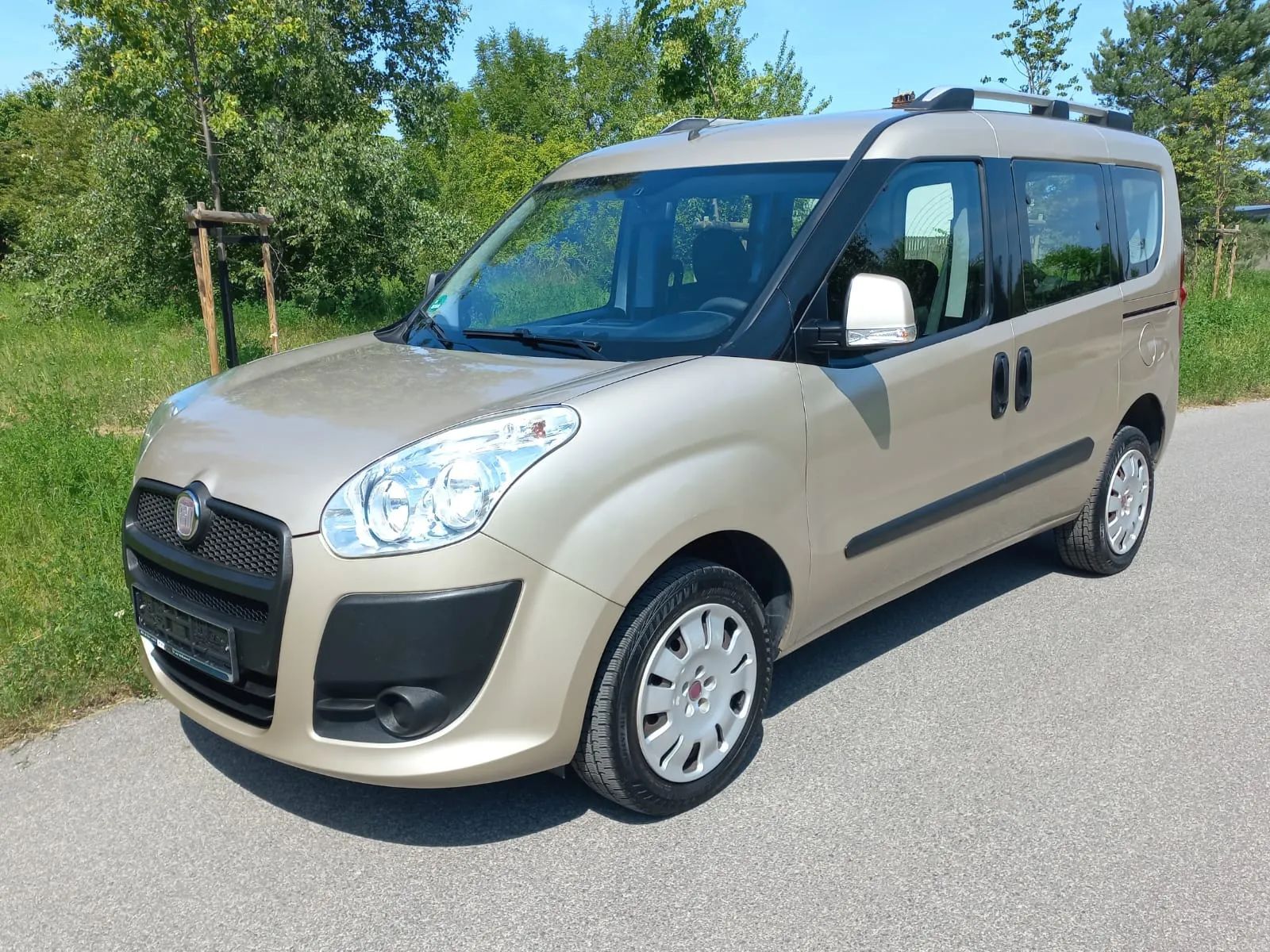 Fiat Doblo 1.4 benzyna * klima * 2 x boczne drzwi * tylko 143000 km *