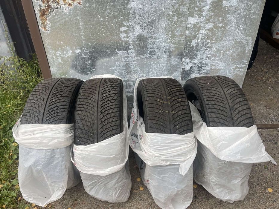 275 40 22 Michelin Pilot Alpin 5
