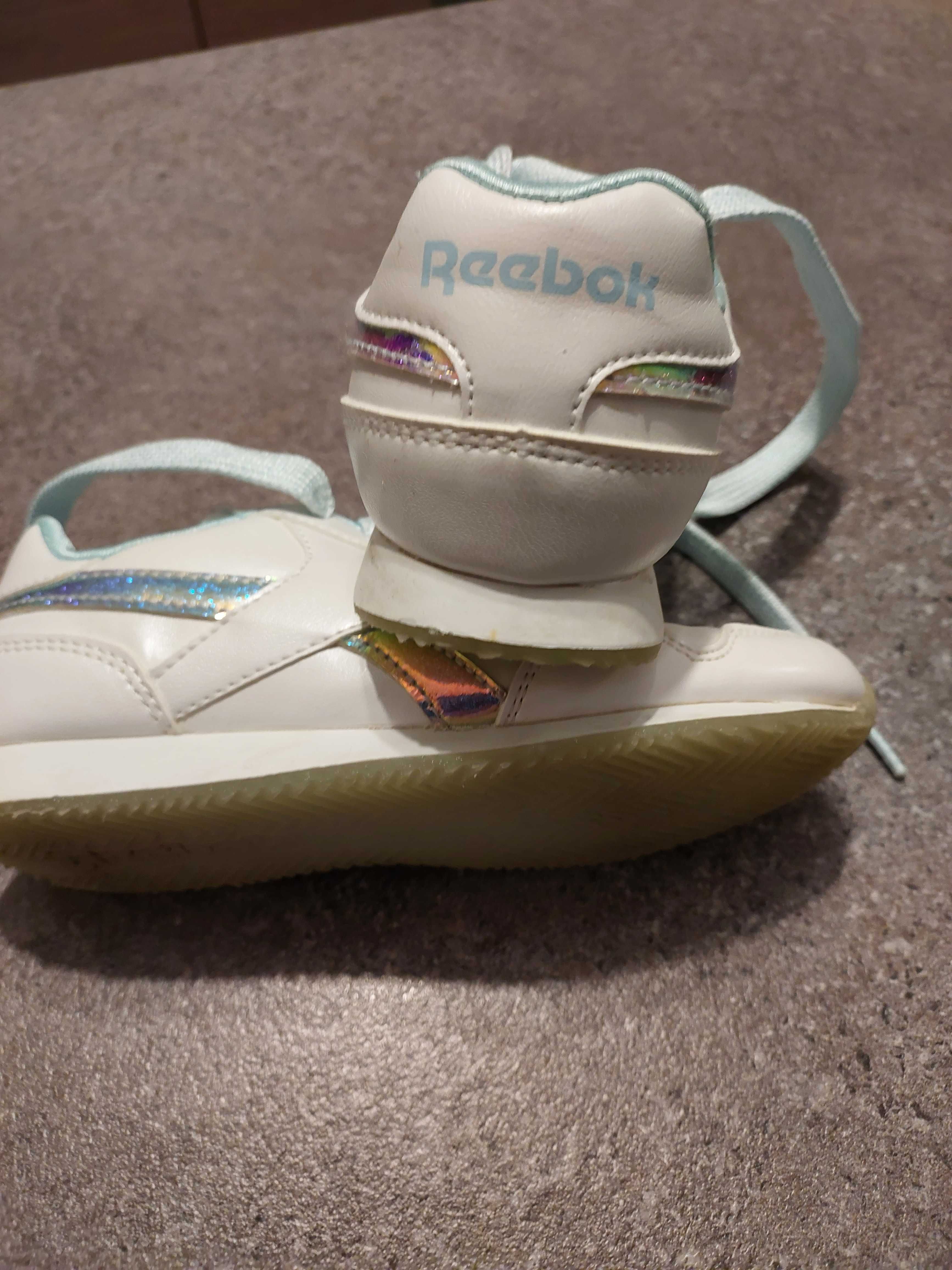 Buty sportowe dla dziewczynki firmy reebok