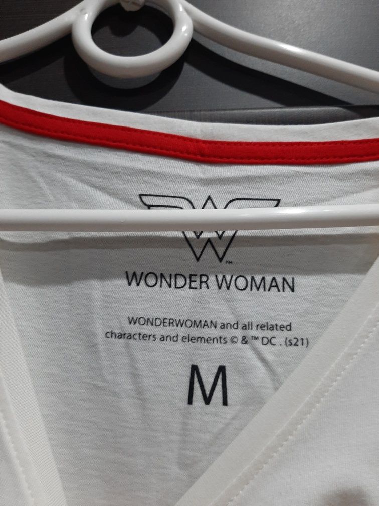 Koszulka Wonder Woman  napis serce