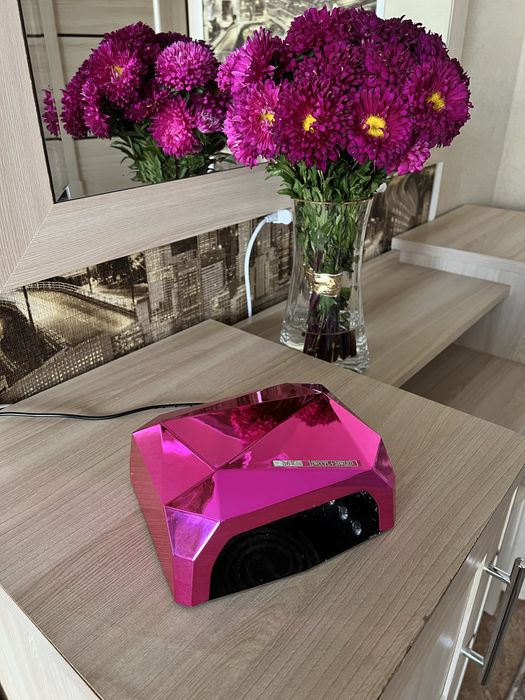 Лампа для манікюру для всіх матеріалів