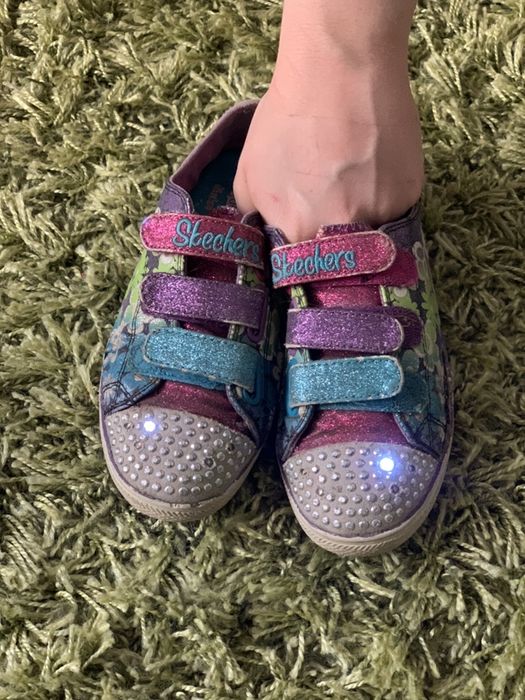 Детские светящиеся кеды/кроссовки на девочку “SKECHERS”