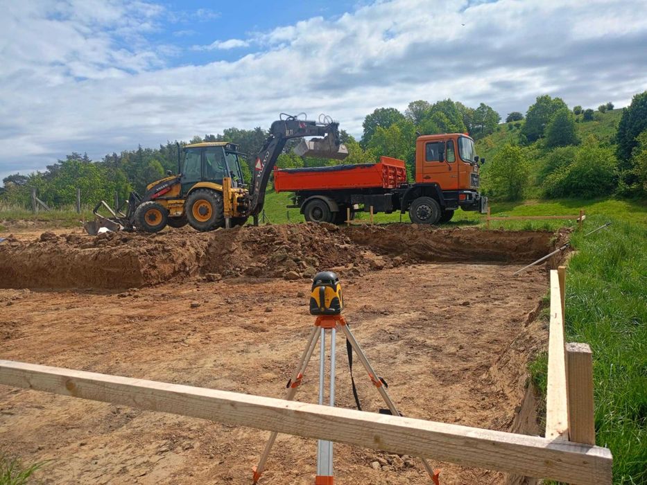 Koparka Czaplinek  Koparko - ładowarka Wyburzenia Budowa  Dróg