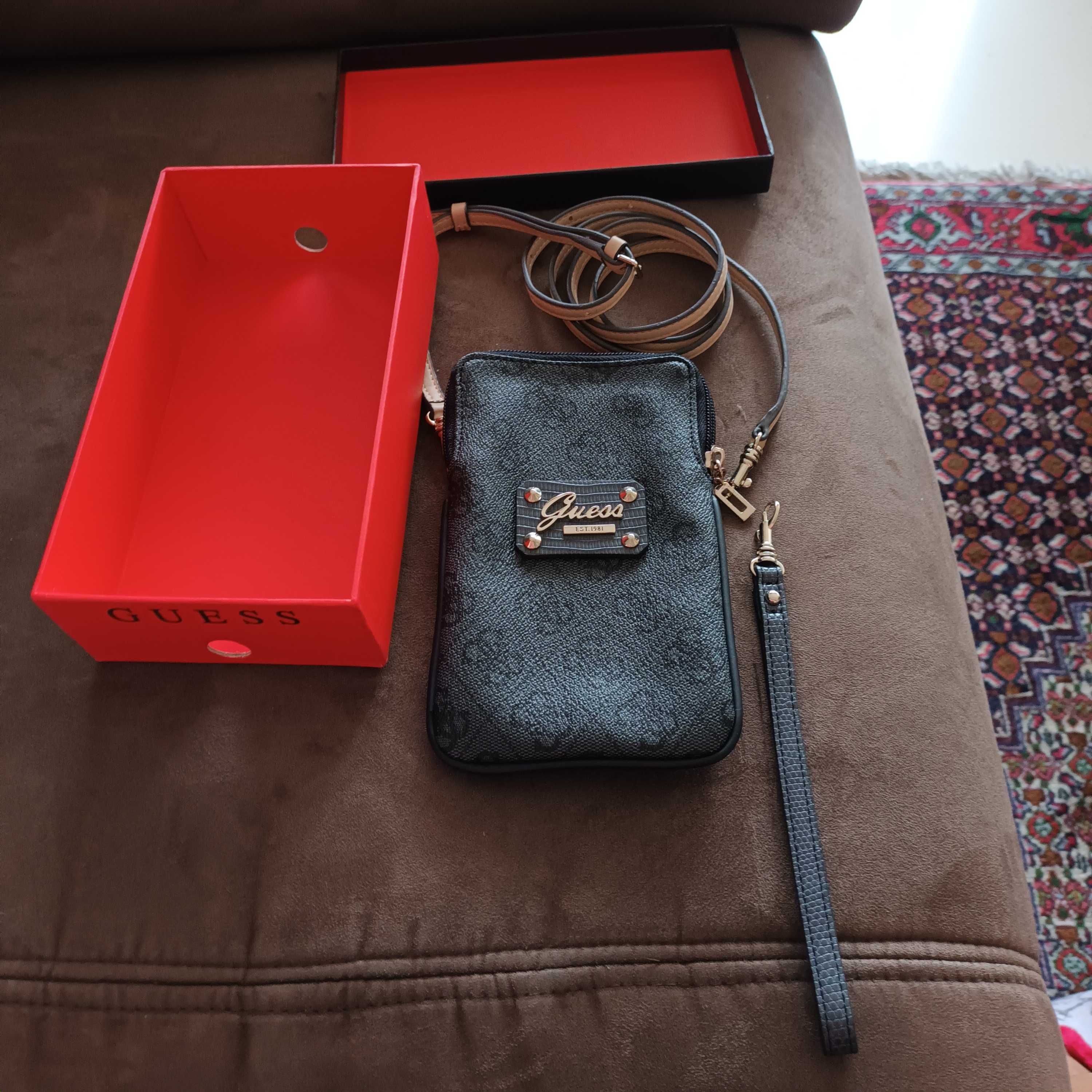 Malinha tiracolo Guess