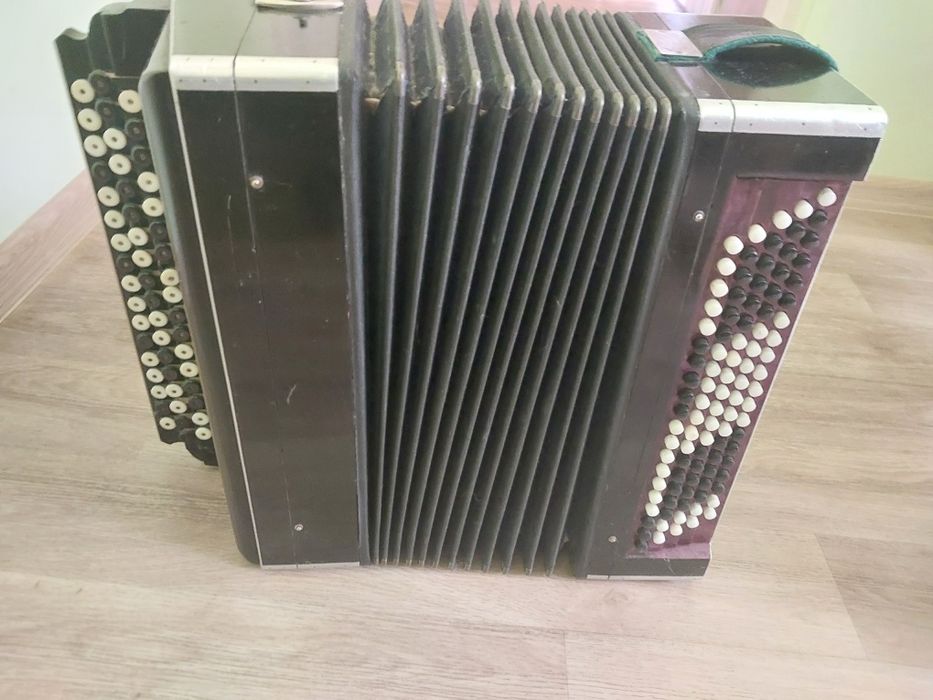 Akordeon Bajan używany