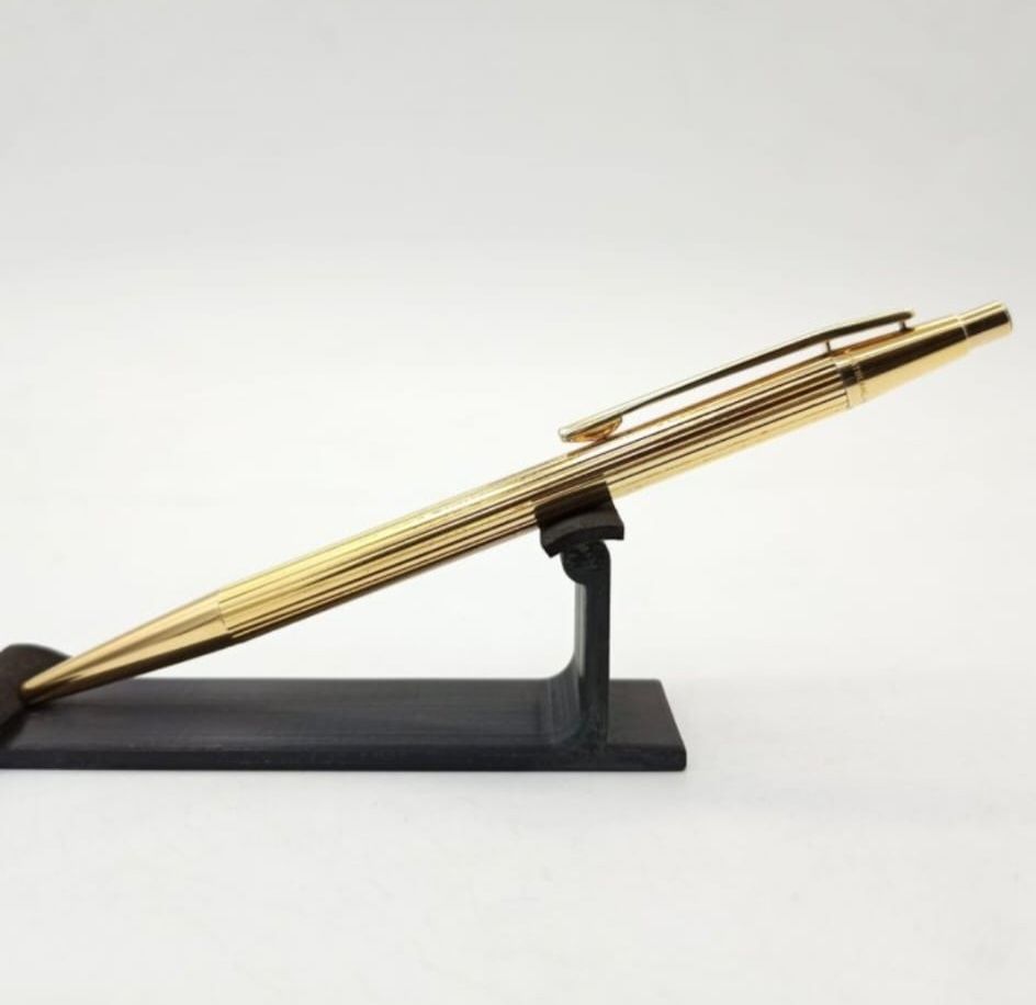 Caneta marca Montblanc, modelo Noblesse